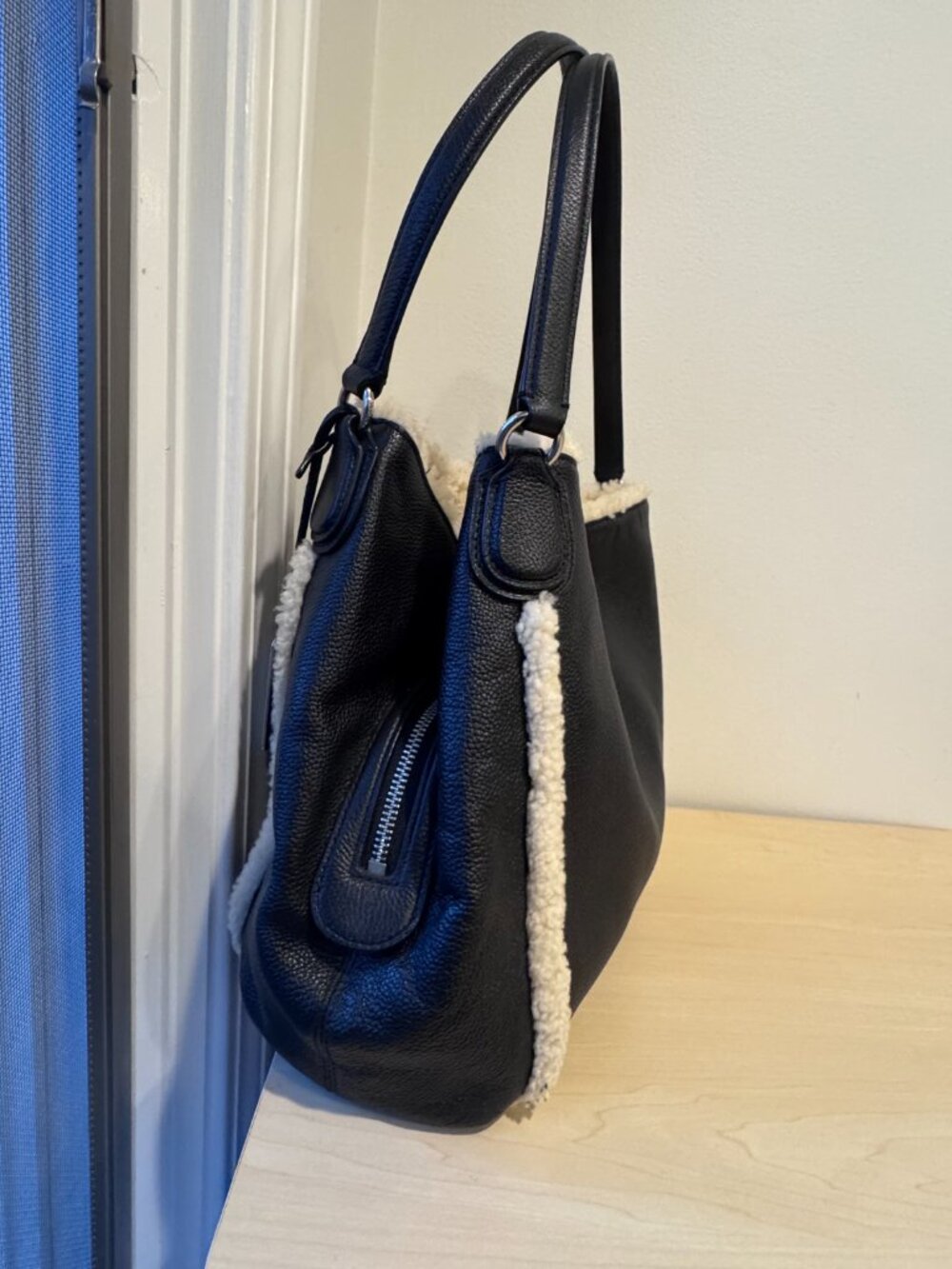 Coach Edie 31 Shoulder Bag β Black Leather & Shearling β CBV38 π₯ - Picture 5 of 16